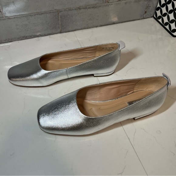 Franco Sarto Ariel Silver Square Toe Ballet Flats 10W - Picture 2 of 10